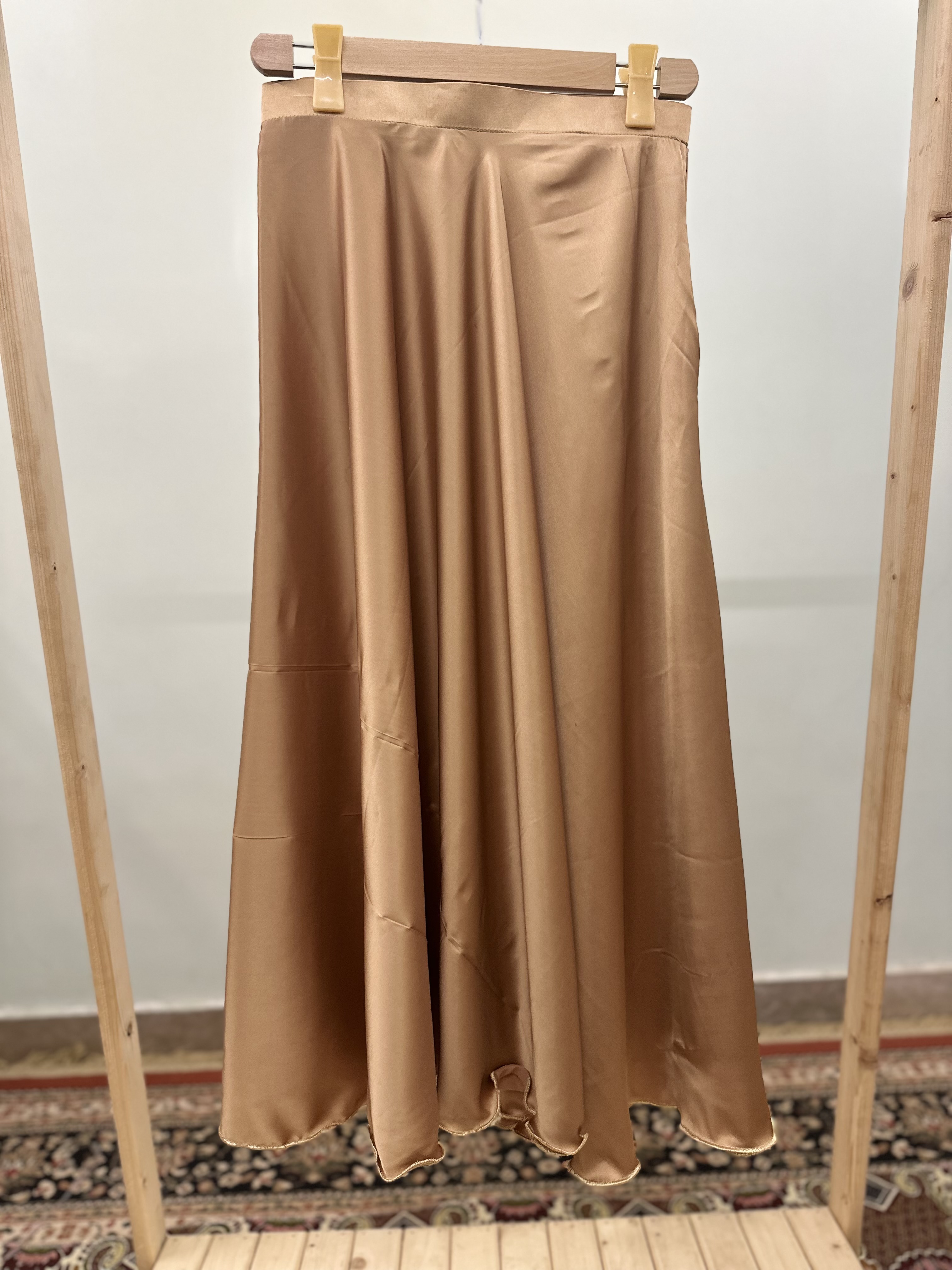 Golden silk skirt 